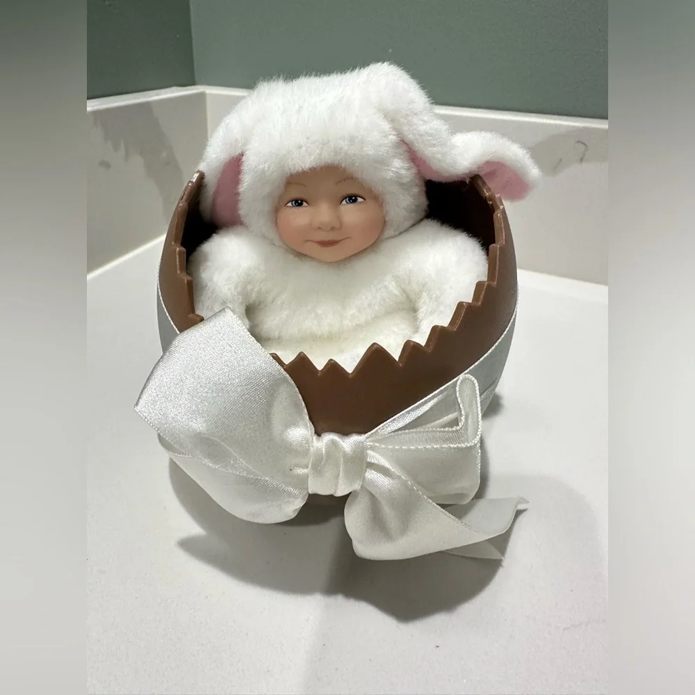 Vintage 1997 Anne Geddes Baby Bunny In Chocolate Looking Easter Egg